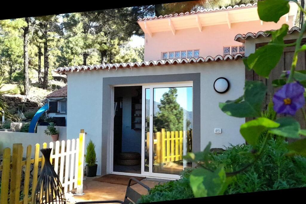 Casa Aguar: Acogedora Casa De Invitados En El Bosque Barrial Luaran gambar