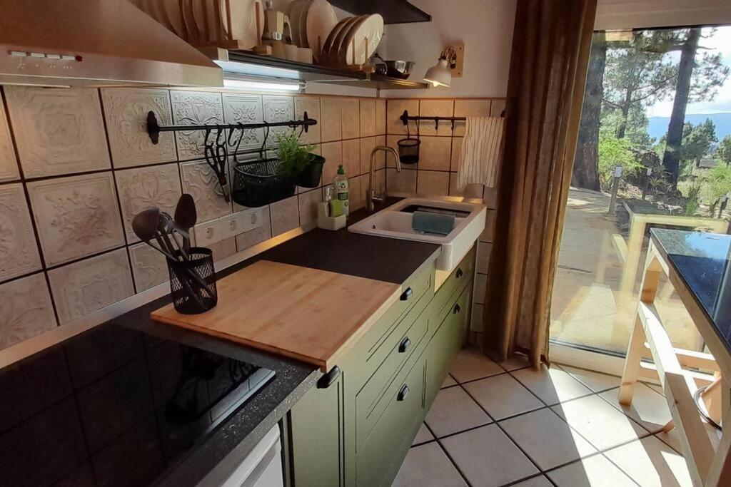 Casa Aguar: Acogedora Casa De Invitados En El Bosque Barrial Luaran gambar