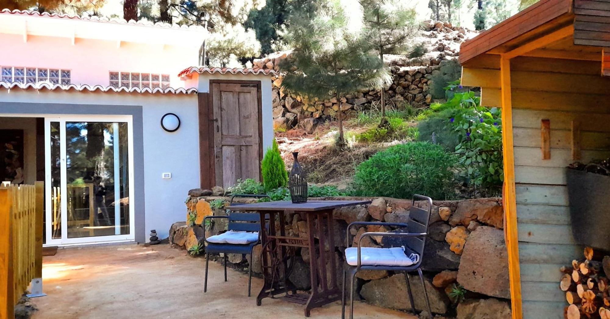 Casa Aguar: Acogedora Casa De Invitados En El Bosque Barrial Luaran gambar